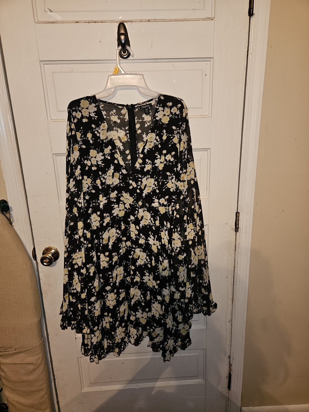Boohoo Black Dress with Cream Floral Print Long Sleeve V-Neck Ruffle Hem